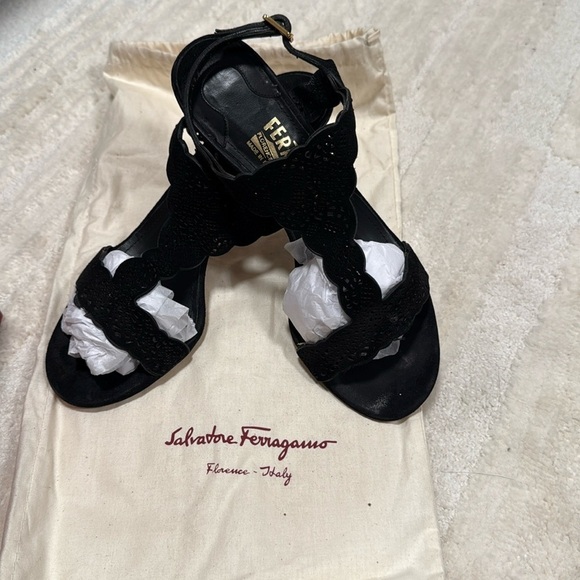 Salvatore Ferragamo Garcia Nero Suede Sandals - Picture 15 of 16